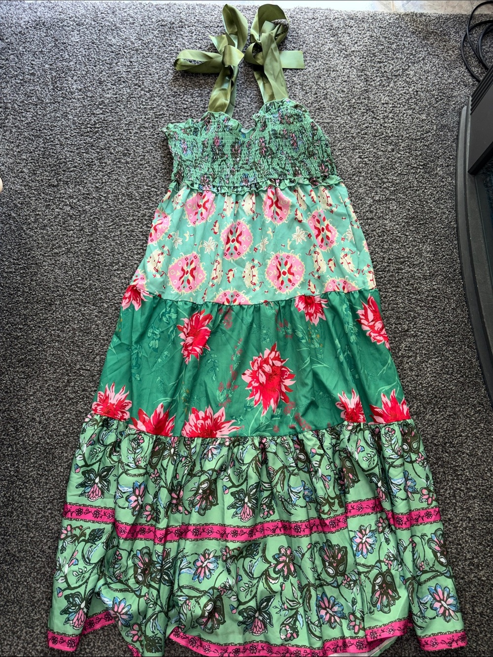 Amazon Women’s Boho Floral Tie-Strap Maxi Dress Smocked Green Pattern Size XL